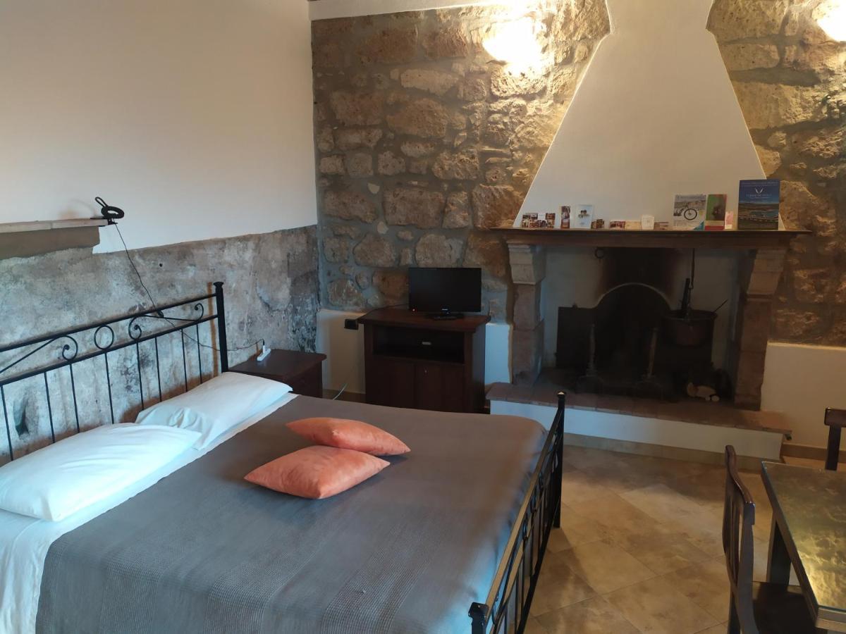 Mozzafiato Pitigliano Leilighet Eksteriør bilde
