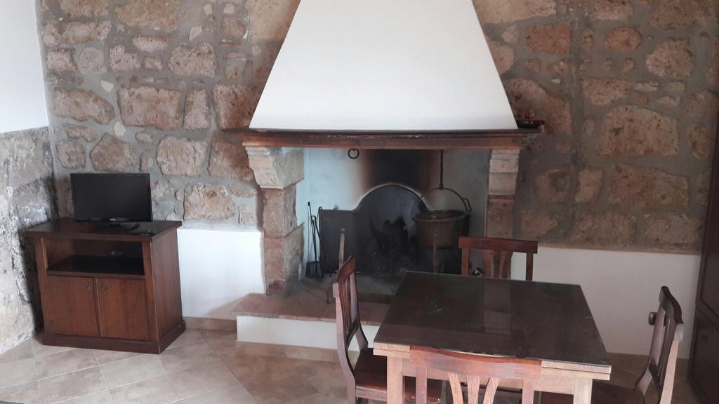 Mozzafiato Pitigliano Leilighet Eksteriør bilde